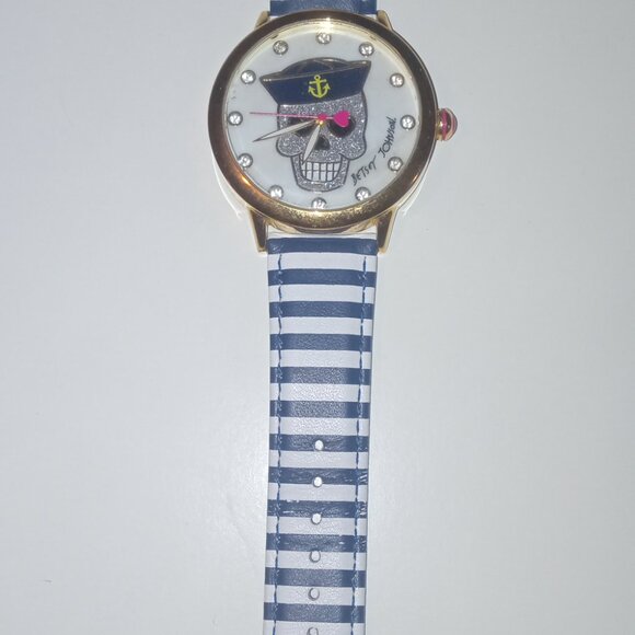 Betsey Johnson navy and white skull watch - Picture 3 of 3